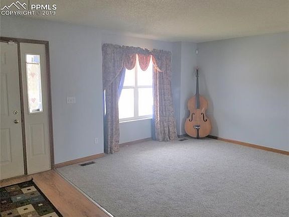 BRAND NEW CARPET AND PAINT in Formal Living room.