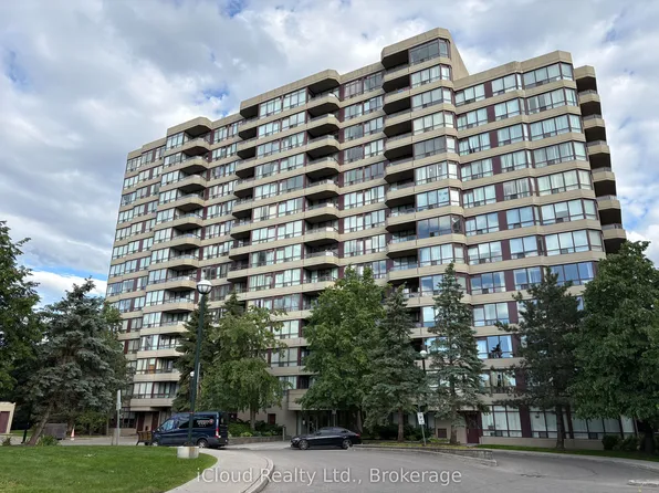 91 Townsgate Dr #710, Vaughan, ON L4J 8E8