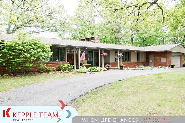 1st image of 204 W Detweiller Dr