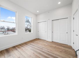 869 N 43rd St #4, Philadelphia, PA 19104