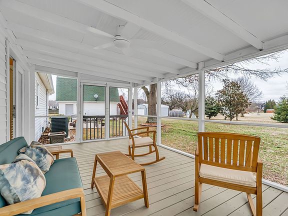 4th image of 9106 Dandelion Dr