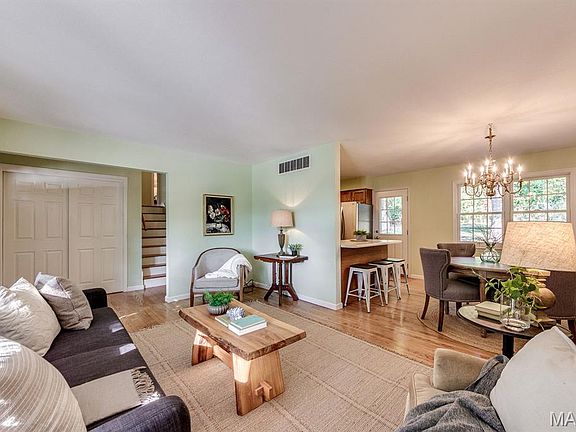5th image of 11 Melshire Ct