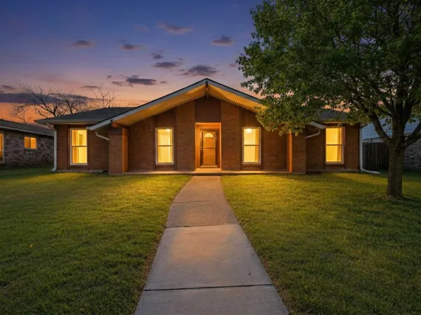 2114 Lymington Rd, Carrollton, TX 75007