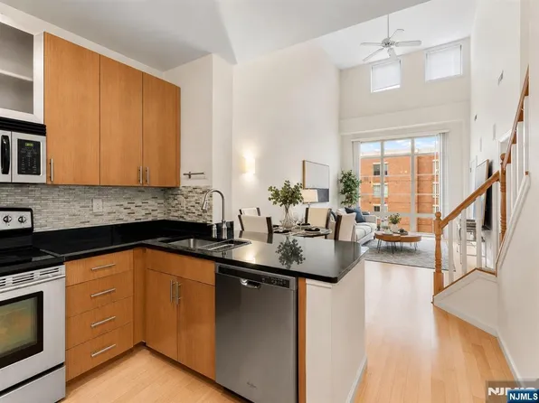 24 Ave At Port Imperial #404, West New York, NJ 07093