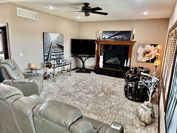 5th image of 1502 Prairie Ln