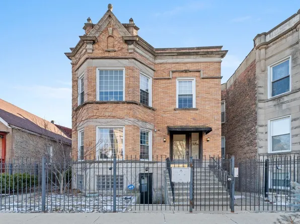 3243 W Evergreen Ave #2, Chicago, IL 60651