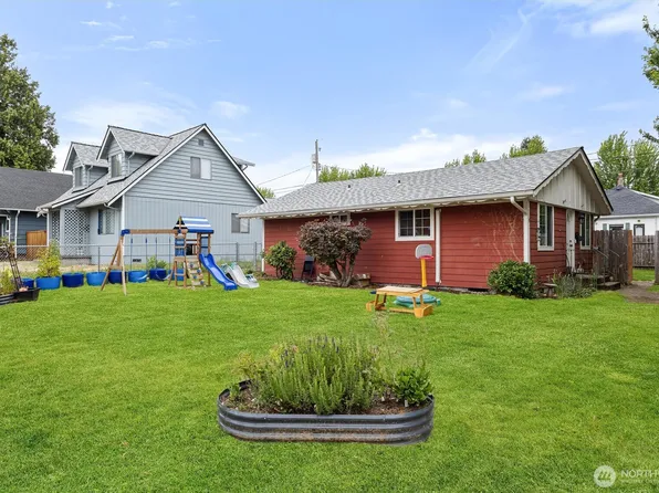 714 S 43rd Street, Tacoma, WA 98418