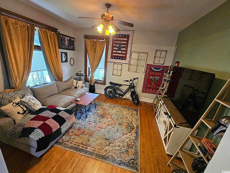 Listing photo 4