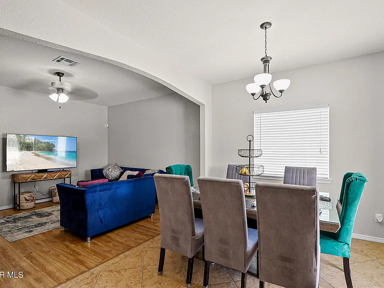 2057 Shreya St — Photo 15