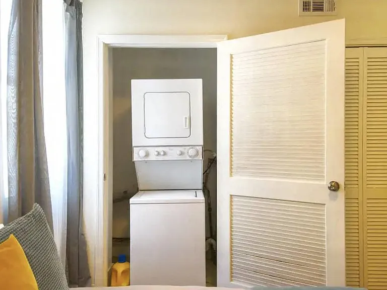 4219 Main Street — Photo 6