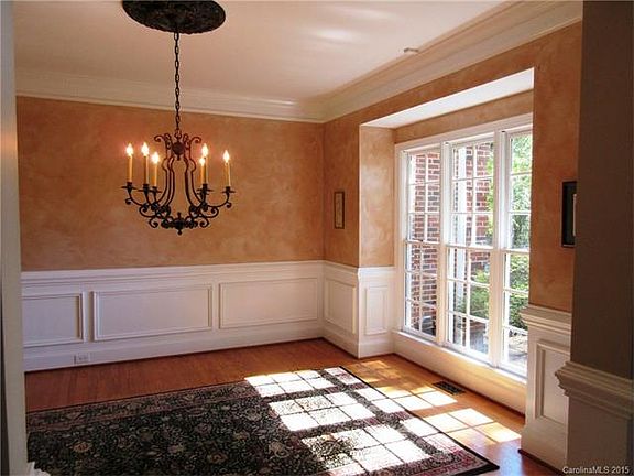 4th image of 2742 Harlinsdale Dr
