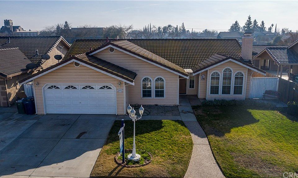 2nd image of 20093 W Tiffany Ct