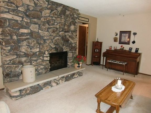 4th image of 3218 Wildwood Ln
