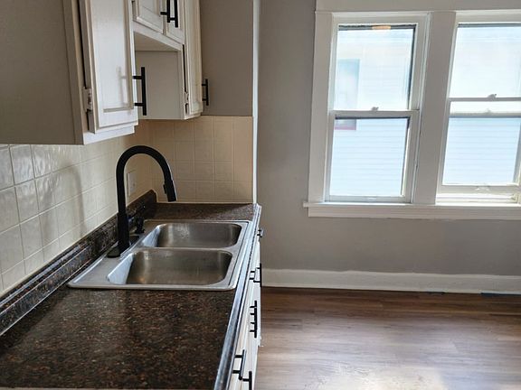 2nd image of 11716 Parkhill Ave #Up