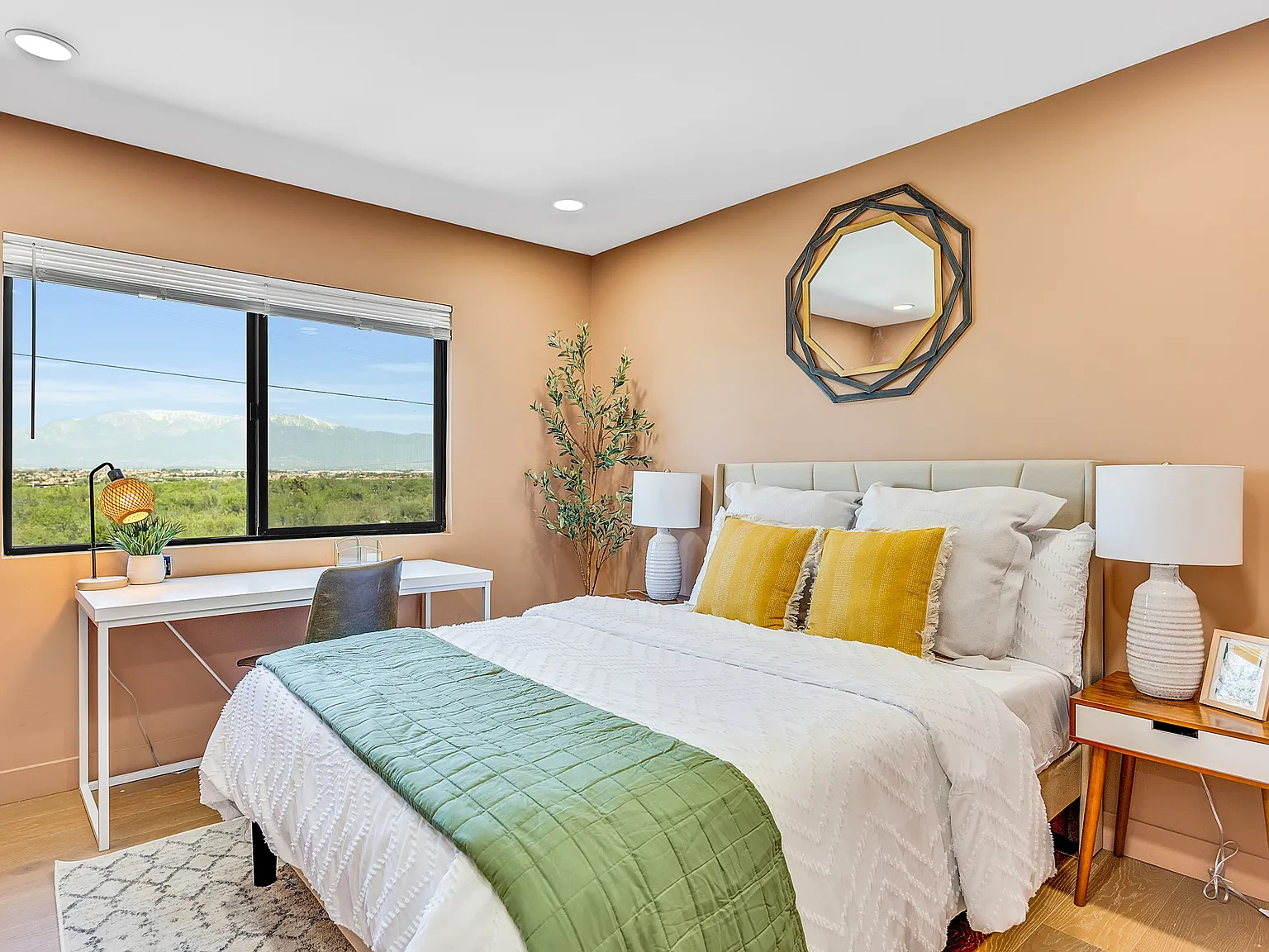 1080 River Dr — Photo 4