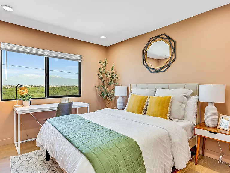 1080 River Dr — Photo 4