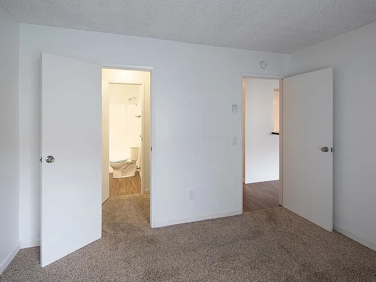 Volterra Apartments — Photo 7