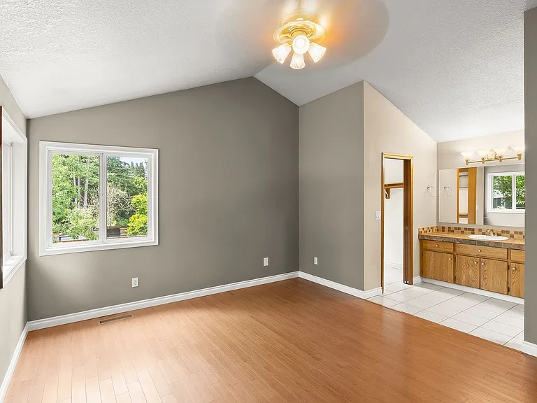 5560 SW 149th Ave — Photo 15