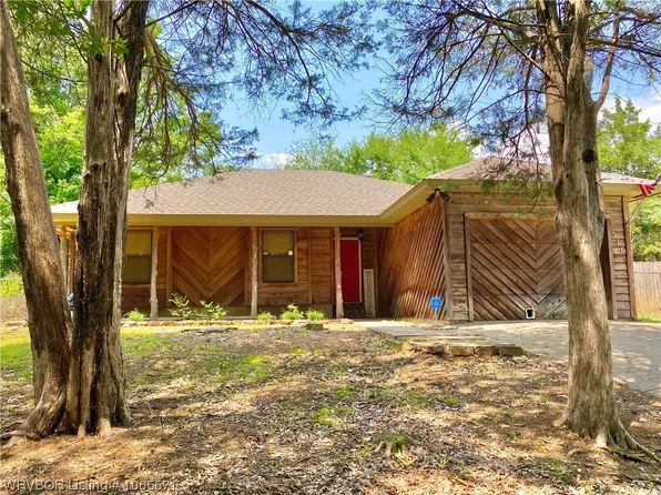 510 Country Lane Cir, Alma, AR 72921