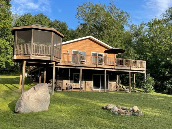 44138 Maple Ln, Harris, MN 55032