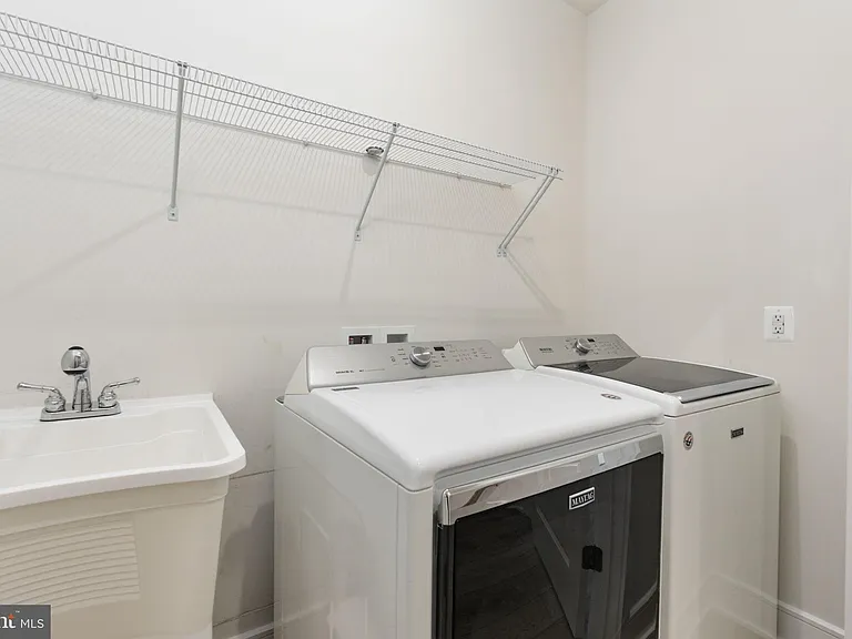 42086 Picasso Sq — Photo 32