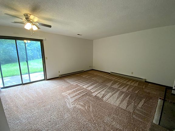 4th image of 419-421 N Shiloh Ave