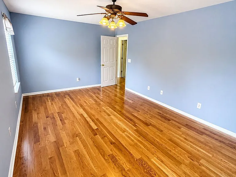 1525 Clarendon Way — Photo 21
