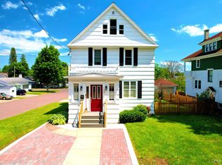 1005 Calumet St, Lake Linden, MI 49945