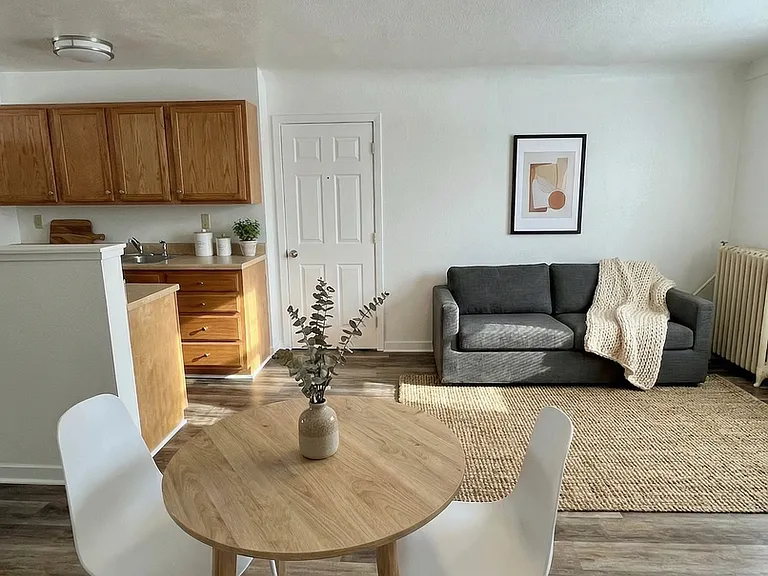3309 University Ave — Photo 4