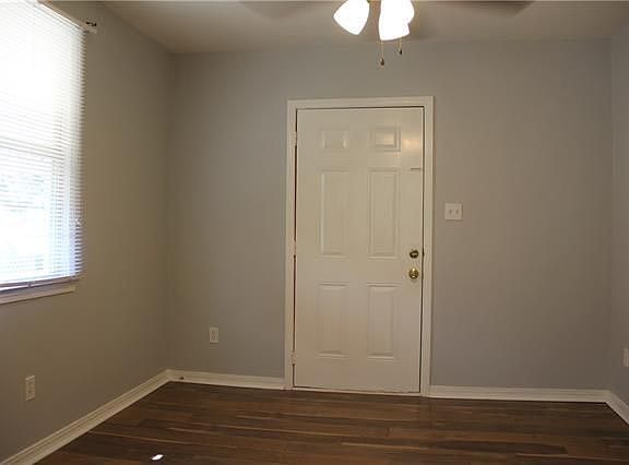 3rd image of 2522 Frankfort St