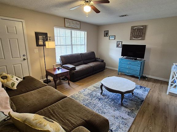 5th image of 721 Perryman St