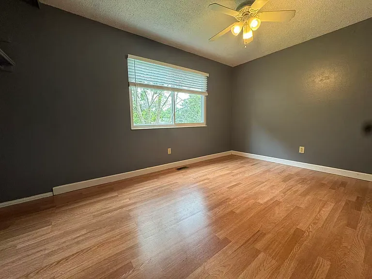 15420 Country Ridge Dr — Photo 11