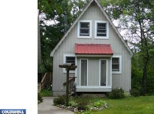 W9841 Pine Ave, Wautoma, WI 54982