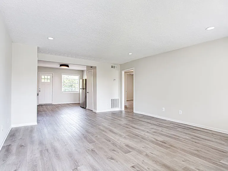 The Oasis on Cascade — Photo 17