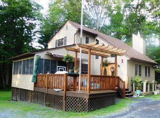 111 Chestnut Dr, Stroudsburg, PA 18360