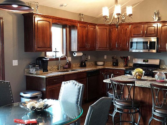 4th image of 252 Hillcrest Ave