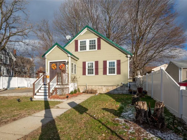 173 Mammoth Road, Manchester, NH 03109