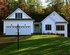 1st image of 5 Corinne Ct