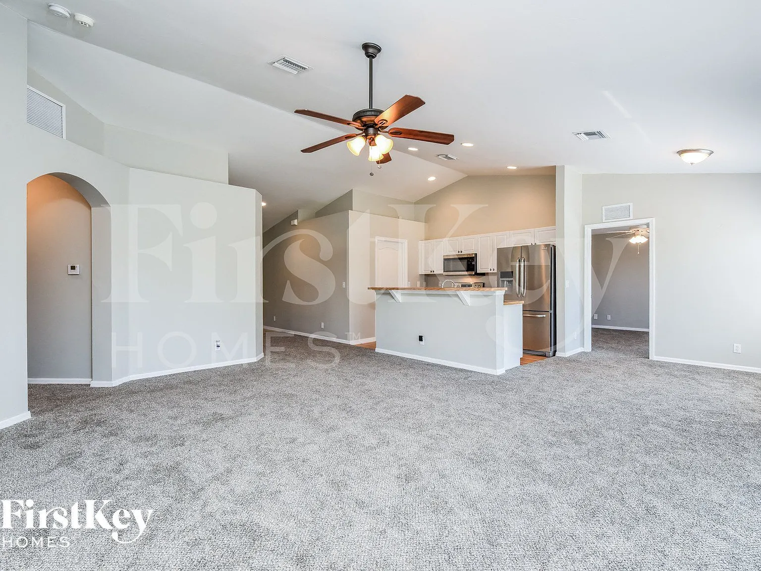 3 bed, 2.0 bath, 1462 sqft, $1,720 — Photo 3