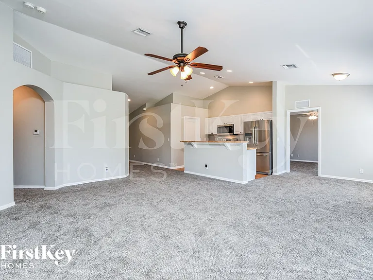 416 Jourferie Rd — Photo 3