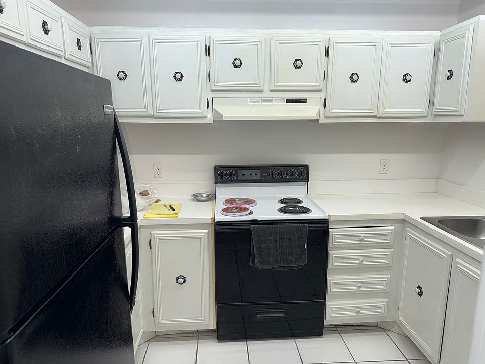 1st image of 9450 Live Oak Pl APT 306
