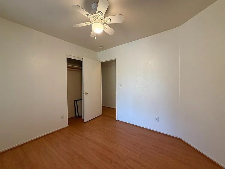 2350 E Fallbrook Ave — Photo 15