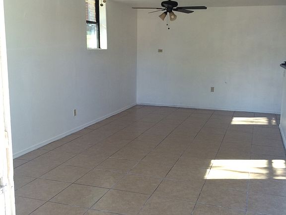 4th image of 2625 N Valle Verde Dr