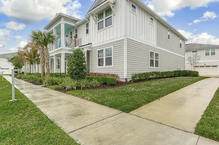 3 bed, 2.5 bath, 1602 sqft, $2,850 — Photo 4