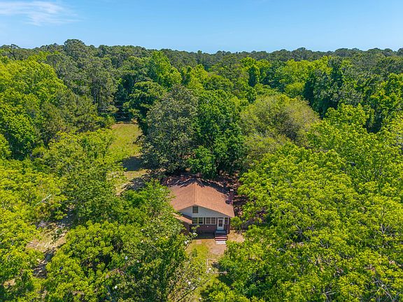 2nd image of 2234 River Rd