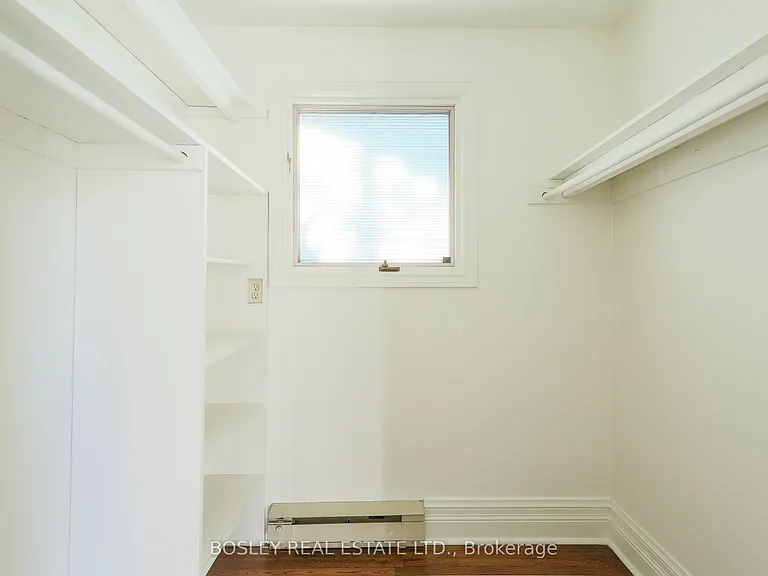 12 Meredith Cres #UPPER — Photo 43