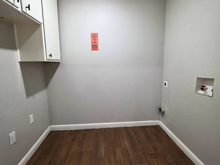209 Eller Ave — Photo 9
