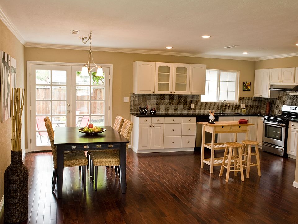 2nd image of 972 Coronado Way