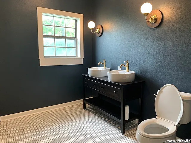 155 N Josephine Tobin Dr — Photo 8