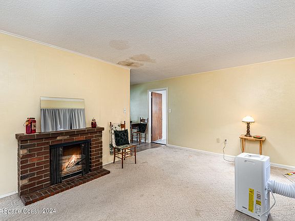 5th image of 4475 Coleridge Ave